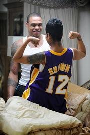 湖人最新爆料视频,最新爆料视频曝光球队备战细节！”  第1张